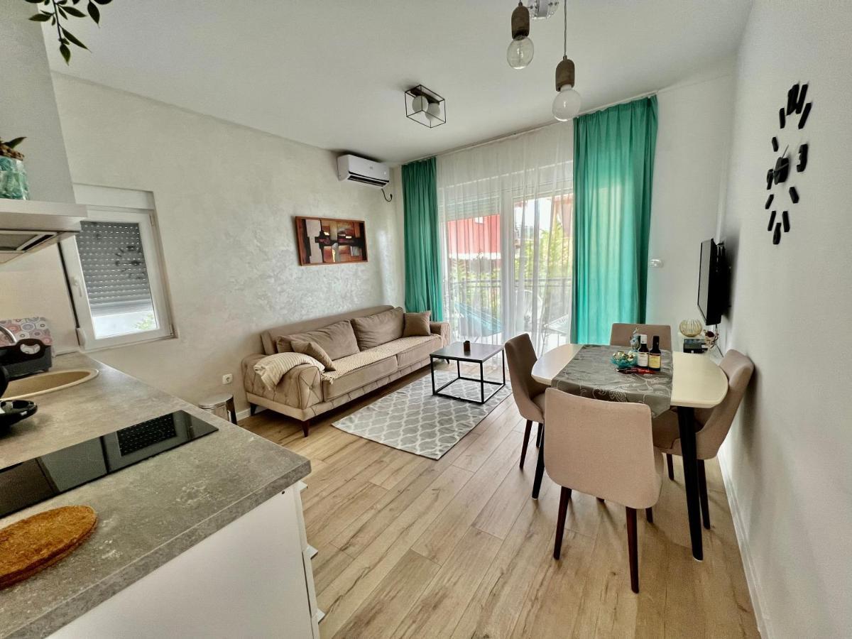 Apartments Tivat Exterior photo