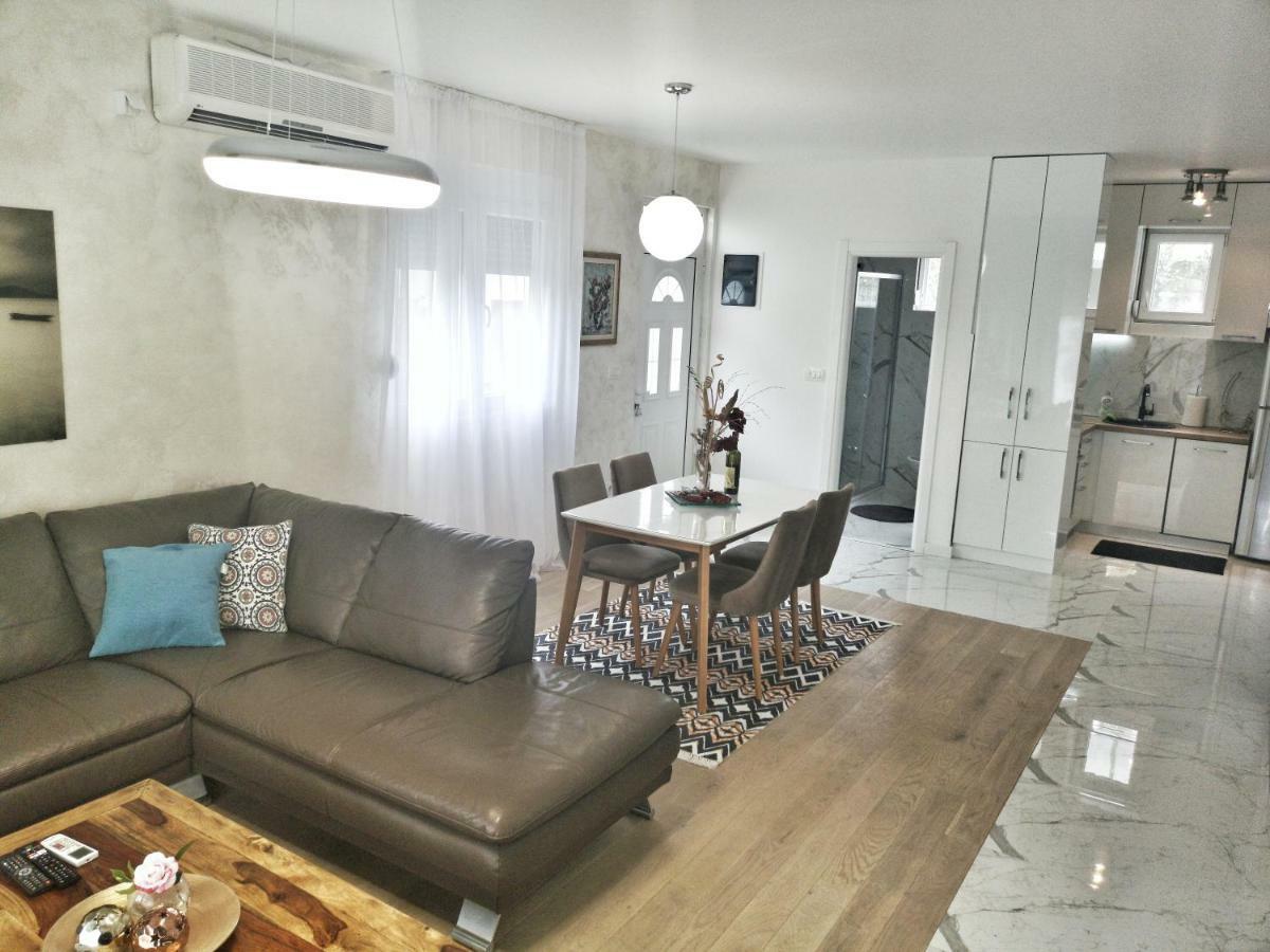 Apartments Tivat Exterior photo