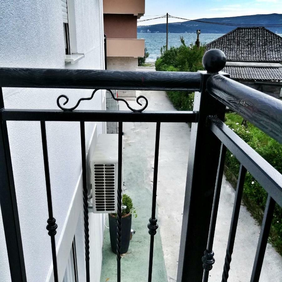 Apartments Tivat Exterior photo